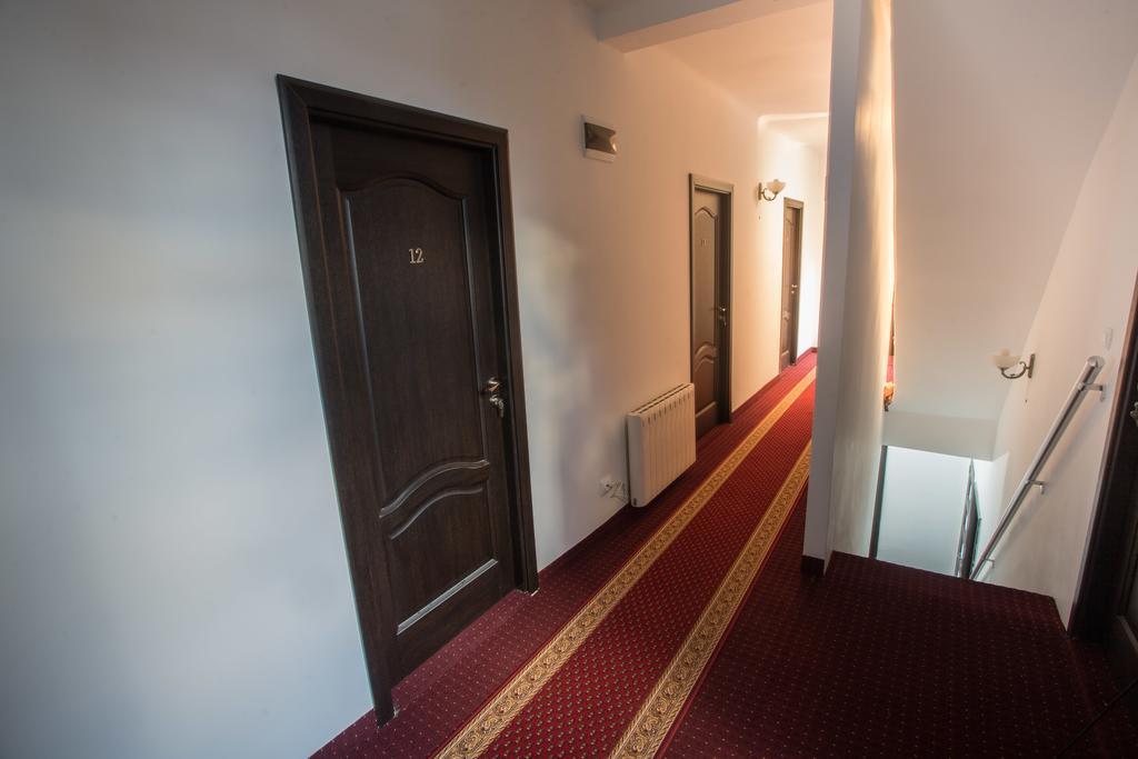 La Vila Maria Бухарест Экстерьер фото